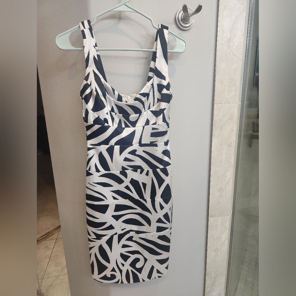 Black and white size 00